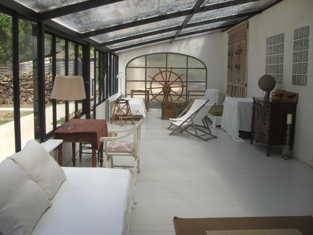 Le Mas De Notre-Dame Bed and Breakfast La Londe-les-Maures Rum bild